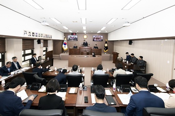 김포시의회가 21일 제224회 임시회 제2차 본회의를 열고 있다. 사진=김포시의회 제공