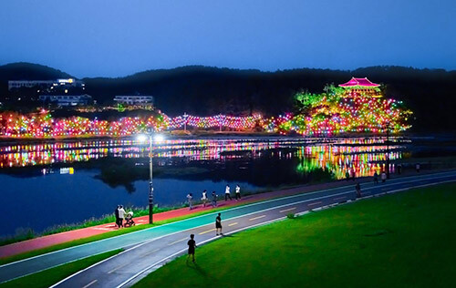 지난해 열린 형산강 연등문화축제. 사진=경주시 제공