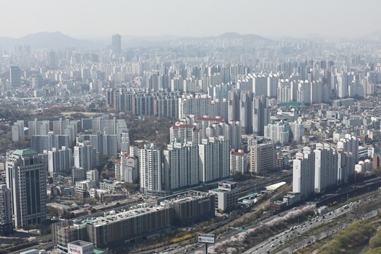 서울의 아파트 전경으로 기사의 특정 내용과 관련없다. 사진=박정훈 기자