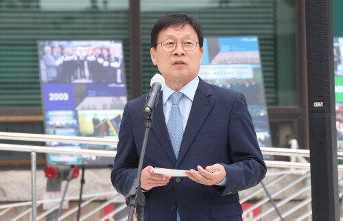 iH 20주년 기념행사에서 조동암 사장이 기념사를 하고 있다. 사진=iH 제공