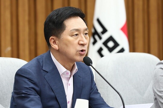 김기현 대표가 8일 확대당직자회의에서 모두 발언을 하고 있다. 사진=박은숙 기자