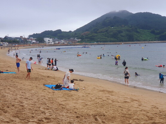 거제 구조라해수욕장. 사진=경남도 제공