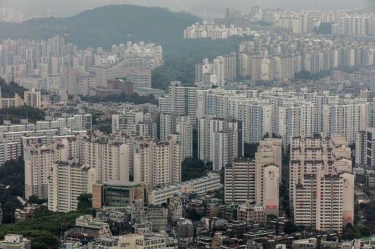 서울 영등포구 63스퀘어 전망대에서 바라 본 서울 시내 아파트 단지. 사진=최준필 기자