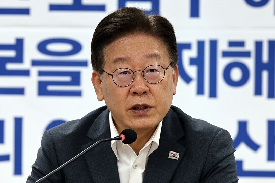 이재명 대표가 30일 오전 전남 무안군 삼향읍 민주당 전남도당에서 열린 현장 최고위원회의에서 발언하고 있다. 사진=연합뉴스