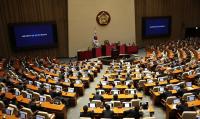 ‘교권회복 4법’ 국회 통과…정당사유 없이 직위해제 금지