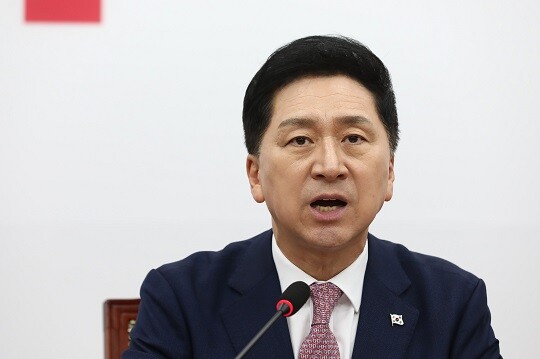 김기현 대표가 5일 국회에서 열린 최고위원회의에서 모두 발언을 하고 있다. 사진=박은숙 기자