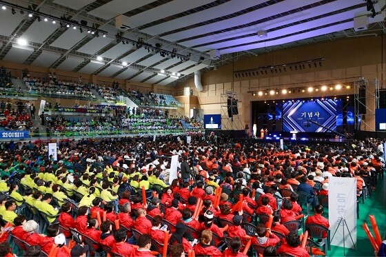 제29회 시민의 날 기념행사에서 주광덕 남양주시장이 기념사를 하고 있다. 사진=남양주시 제공