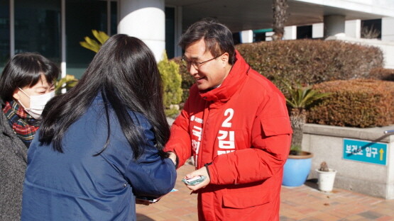 부산 사상구 김대식 예비후보의 선거 유세 장면. 사진=김대식 예비후보 선거사무소 제공