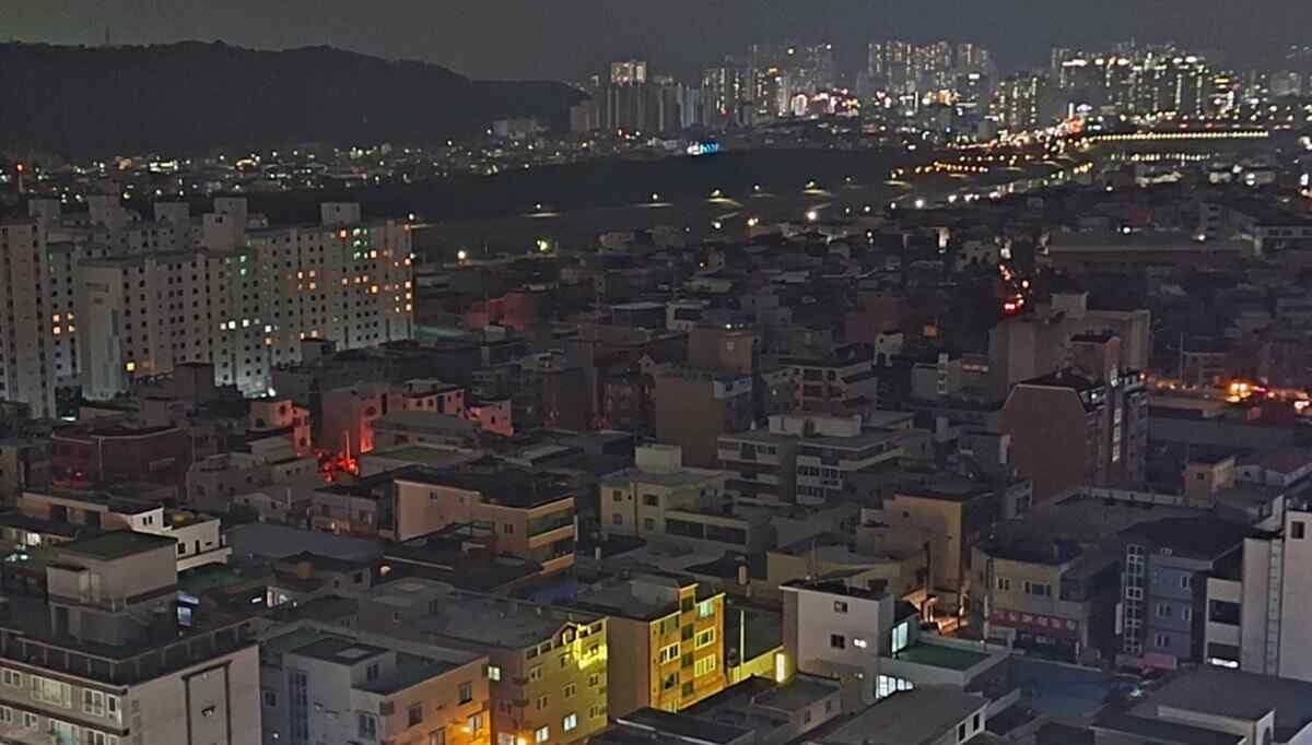 6일 오후 정전 사태가 발생한 울산 중구 태화동 일대. 사진=연합뉴스