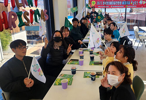 경북도가 2024년을 '새마을운동 대전환 원년'으로 삼고 새마을세계화사업을 국가변혁프로젝트로 대전환하고, 국내 새마을운동을 청년세대로 계승·발전 위한 다양한 신규 사업들을 추진해 나가기로 했다. 사진=경북도 제공
