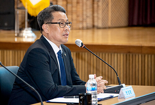 변창훈 총장이 경북도 해양교육 및 문화관광 활성화를 위한 업무협약식에서 인삿말을 하고 있다. 사진=대구한의대 제공