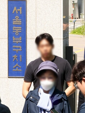 2월 장모 최 씨의 가석방을 추진한다는 보도가 나오자, 법무부는 곧바로 “대통령 장모 최은순 씨의 가석방 추진을 검토한 적 없고, 최 씨가 가석방을 신청한 사실도 없다”고 선을 그은 바 있다. 사진=박정훈 기자
