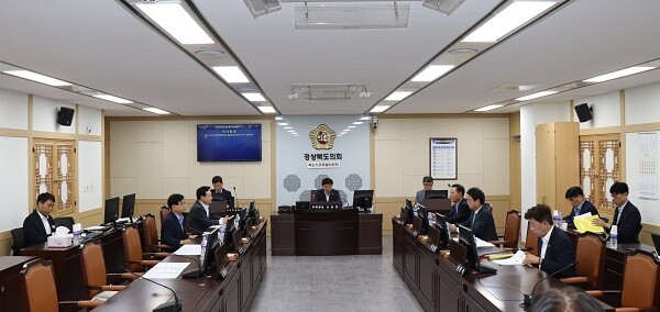 10일 경북도의회 독도수호특별위원회가 제7차 위원회를 열고 있다. 사진=경북도의회 제공