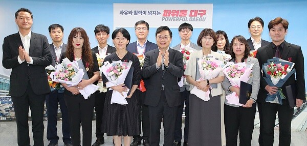 27일 대구시에서 열린 '2024년 상반기 모범공무원 정부포상 전수식'. 사진=대구시 제공