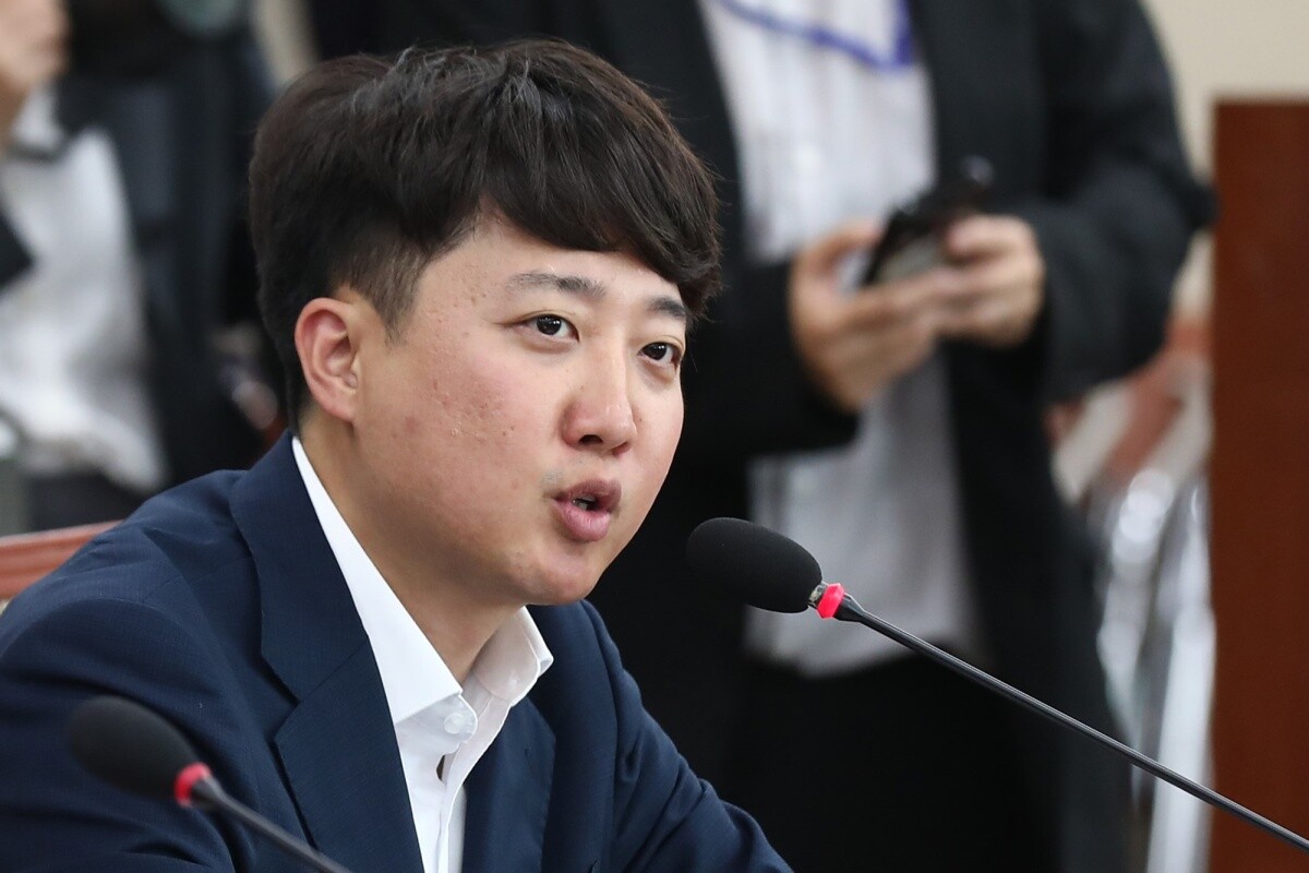 이준석 의원이 한 후보가 김 여사의 사과를 이끌어 냈어야 했다고 비판했다. 사진=박은숙 기자