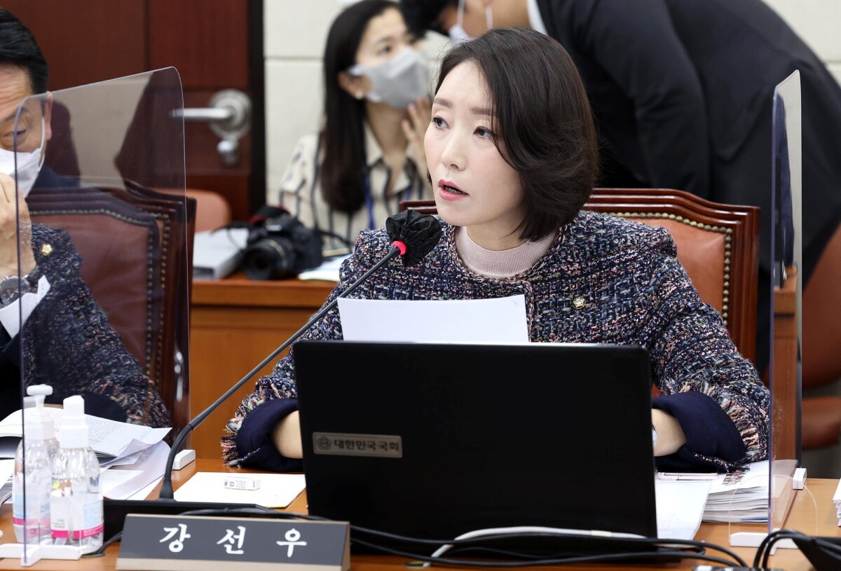 강선우 의원이 김건희 여사 문자 해석에 나서 눈길을 끈다. 사진=박은숙 기자