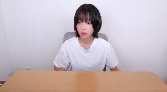 유튜버 쯔양이 전 남자친구이자 소속사 대표 A 씨로부터 4년간 폭행 당하고 40억 원 상당을 갈취당했다고 고백했다. 사진=쯔양 유튜브 채널 캡처