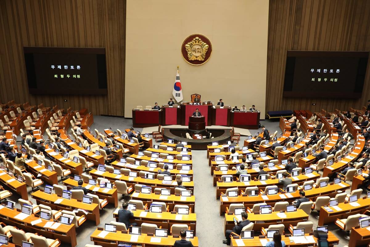 최형두 국민의힘 의원이 지난 25일 오후 서울 여의도 국회에서 열린 본회의에서 방송통신위원회의 설치 및 운영에 관한 법률 일부개정법률안에 대한 무제한 토론(필리버스터)을 하고 있다. 사진=박은숙 기자