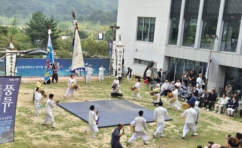 겅기무형문화유산 '이천거북놀이' 풍류 개막공연. 사진=유인선 기자