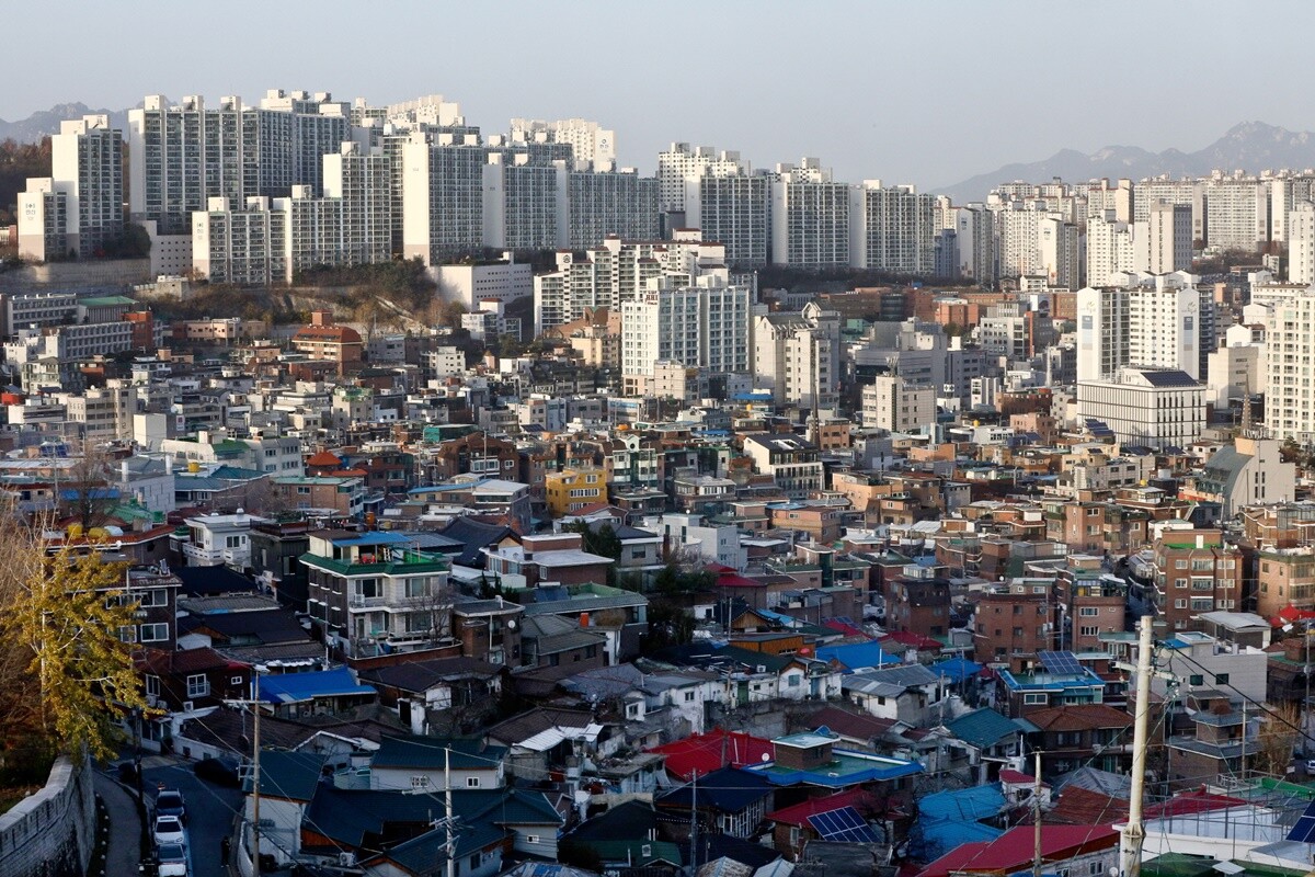 서울의 한 아파트와 주택가 전경. 사진은 기사의 특정 내용과 관련 없음. 사진=일요신문DB