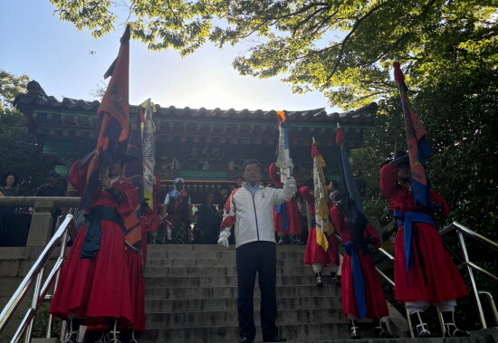 성화 채화 장면. 사진=경남도 제공