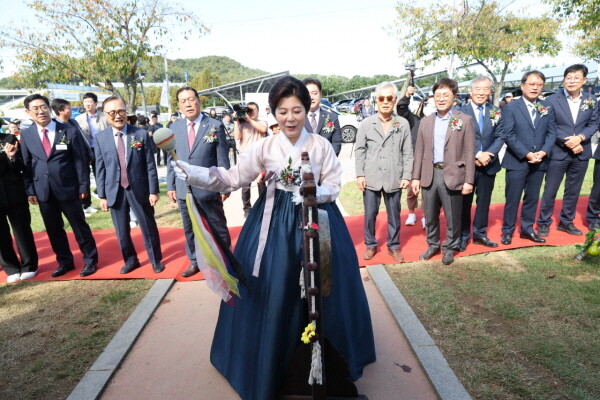 안성시는 지역을 대표하는 2024 남사당 바우덕이 축제가 주요 무대인 안성맞춤랜드에서 나흘간의 일정을 본격적으로 시작했다. 사진=안성시 제공