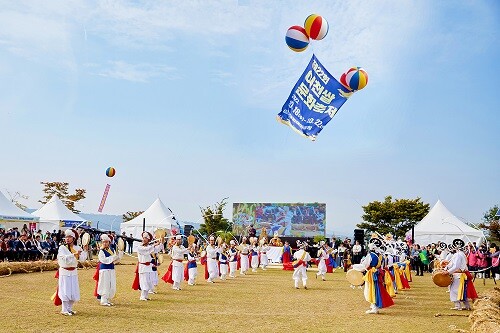 '23년 이천쌀 문화축제' 개막 공연. 사진= 이천시 제공