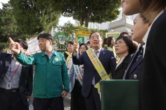 캠페인 장면. 사진=부산시교육청 제공