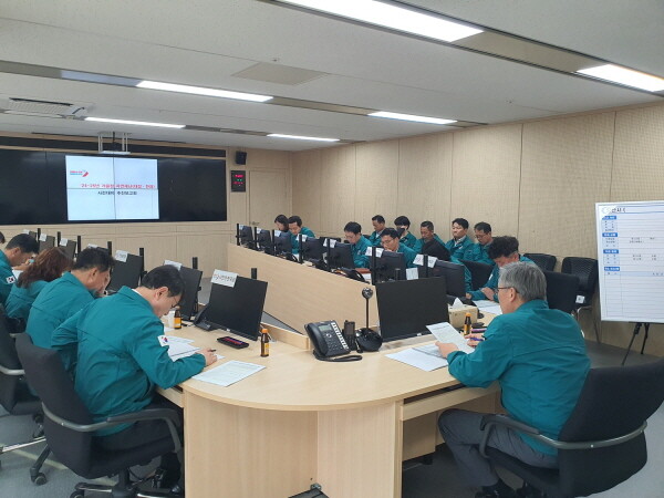 강현도 오산시 부시장이 2024년 겨울철 자연재난 사전대비 추진보고회를 주재하고 있다.  사진=오산시 제공