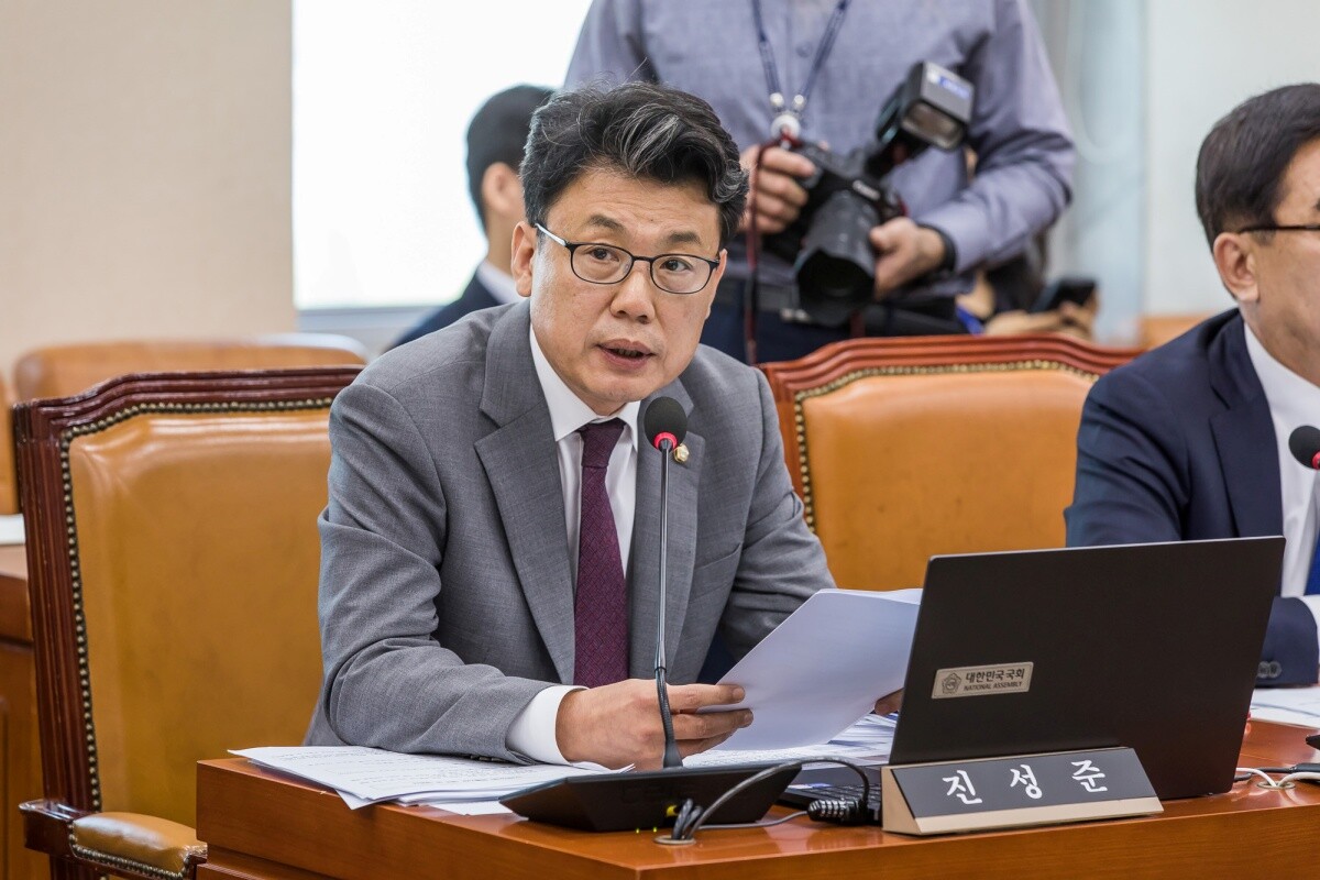 진성준 의원이 금투세 도입 필요성을 강조했다. 사진=최준필 기자