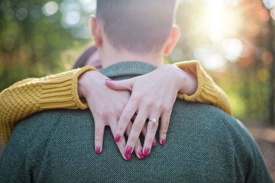 손가락 길이와 여성의 불륜 및 동성애 가능성의 관계를 보여주는 흥미로운 연구 결과들이 나왔다.