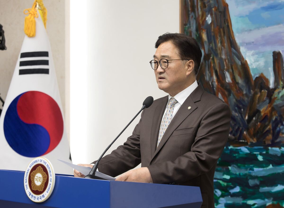 2일 정오 우원식 국회의장이 2025년도 예산안처리를 법정시한내에 처리하지 못하게 되었다며 국민들께 죄송하다고 밝히고 있다. 사진=이종현 기자