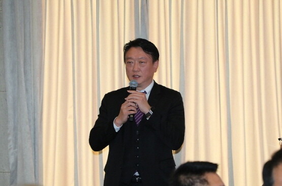 김현석 넥센타이어 사장이 '제1회 안전문화혁신대상'에서 대기업 부문 우수상을 받고 시상식에서 수상소감을 밝히고 있다. 사진=넥센타이어 제공