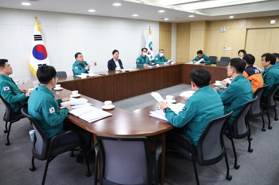 긴급간부회의 모습. 사진=경남도 제공