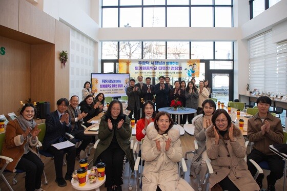 퇴계원중학교에서 열린 정담회 모습. 사진=남양주시 제공