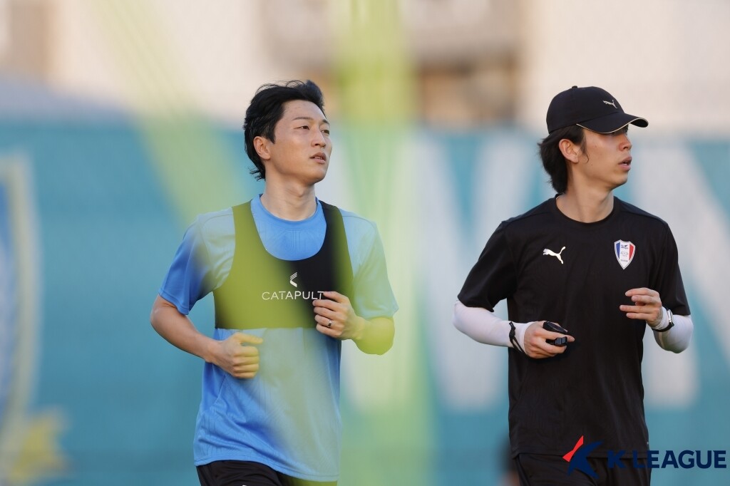 승격을 노리는 수원이 무게감 있는 미드필더 최영준을 품었다. 사진=한국프로축구연맹 제공