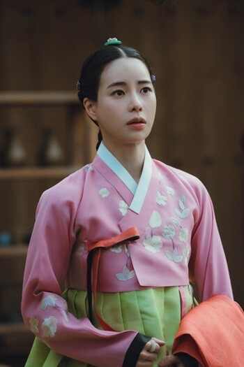 '옥씨부인전'을 무사히 마치며 다시 한 번 사극에 대한 애정을 깨닫게 됐다는 임지연은 차기작으로 정통 사극도 욕심난다고 말했다. 사진=JTBC '옥씨부인전' 스틸컷