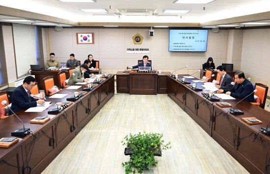 지역소멸 2차회의 장면. 사진=경남도의회 제공