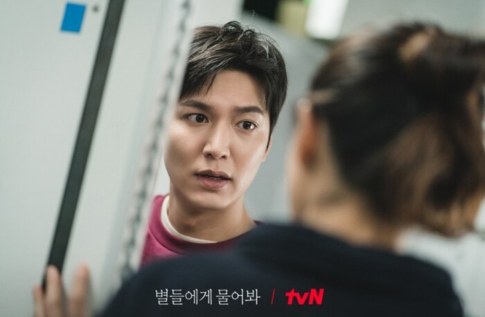 문제는 ‘별들에게 물어봐’가 16부작 내내 ‘우주에서의 인공수정’의 이야기에만 집중하면서 촉발됐다. 사진=tvN 제공