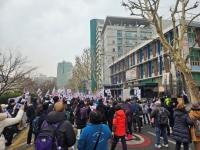 "수십만 명 모인다" 3·1절 서울 도심 탄핵 찬반 집회 대규모 집결