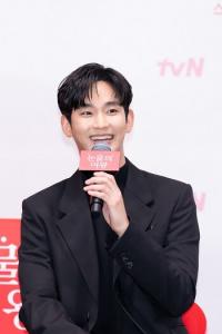 '침묵, 또 침묵' 김수현, 결국 추가 입장 예고…"다음 주에 다 밝힐 것"