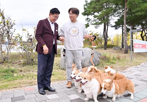지난 해 10월 19일 개최된 반려동물 교육문화 행사 ‘똑똑한 댕’. 사진=양평군청 제