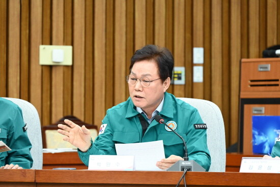 박완수 도지사가 ‘산불 피해 대책 당정협의회’에서 발언을 갖는 모습. 사진=경남도 제공