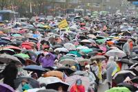 윤 전 대통령 사저 복귀 후 첫 주말, 지지자들 광화문·서초동서 집회 