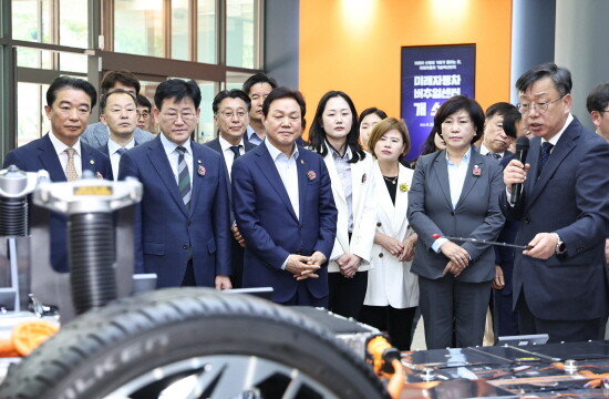 미래자동차버추얼센터 개소식 모습. 사진=경남도 제공