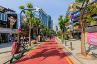 "전동 킥보드 안 돼요" 홍대 레드로드, 전국 최초 '킥보드 없는 거리' 된다