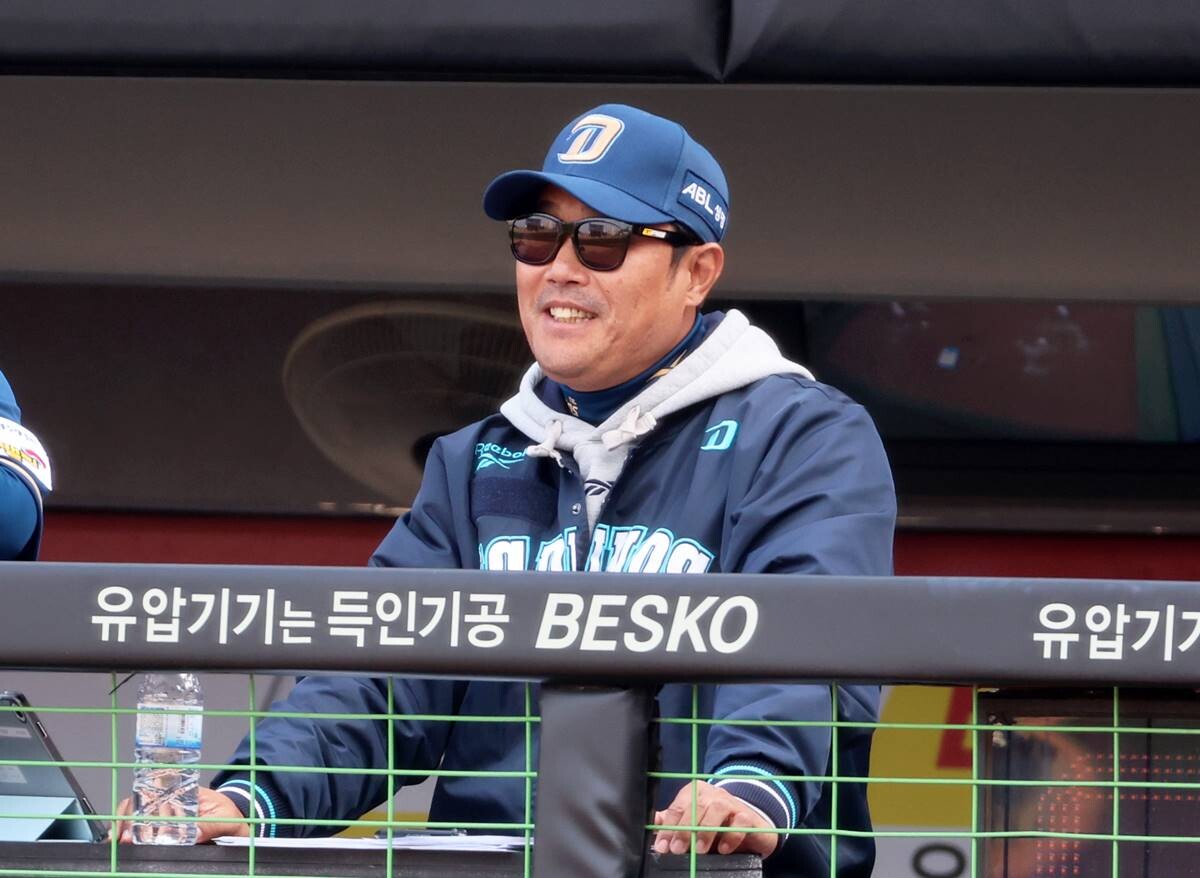 2개월 만에 연고지 창원에서 경기를 치를 수 있게 된 이호준 감독은 "울산에서 NC와 롯데 간 경기를 치르는 건 어떨까"라는 제안을 남겼다. 사진=연합뉴스