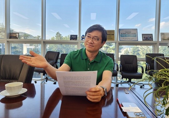 고리 1호기 해체가 본격화하면서 우리나라가 원전 해체 시장 선도국으로 도약할 기회라는 평가도 나온다. 7월 2일 오후 부산대 기계관에서 만난 안석영 부산대 원전해체핵심기술연구센터장. 사진=김명선 기자