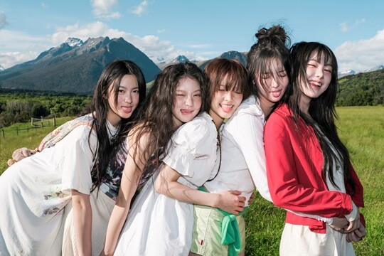 '젠지미(Gen Z美)' 그룹 키키(KiiiKiii·지유, 이솔, 수이, 하음, 키야)가 오는 8월 컴백을 예고했다. 사진=스타쉽엔터테인먼트 제공