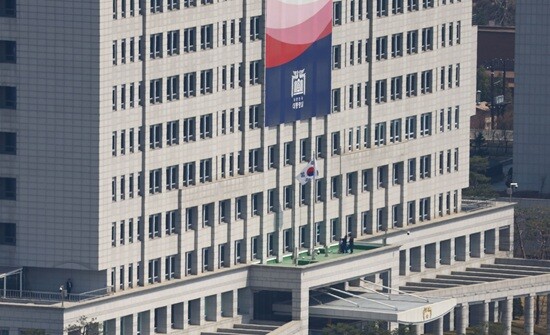 헌법재판소의 대통령 파면 결정 이후 봉황기가 내려간 용산 대통령실. 사진=공동취재단